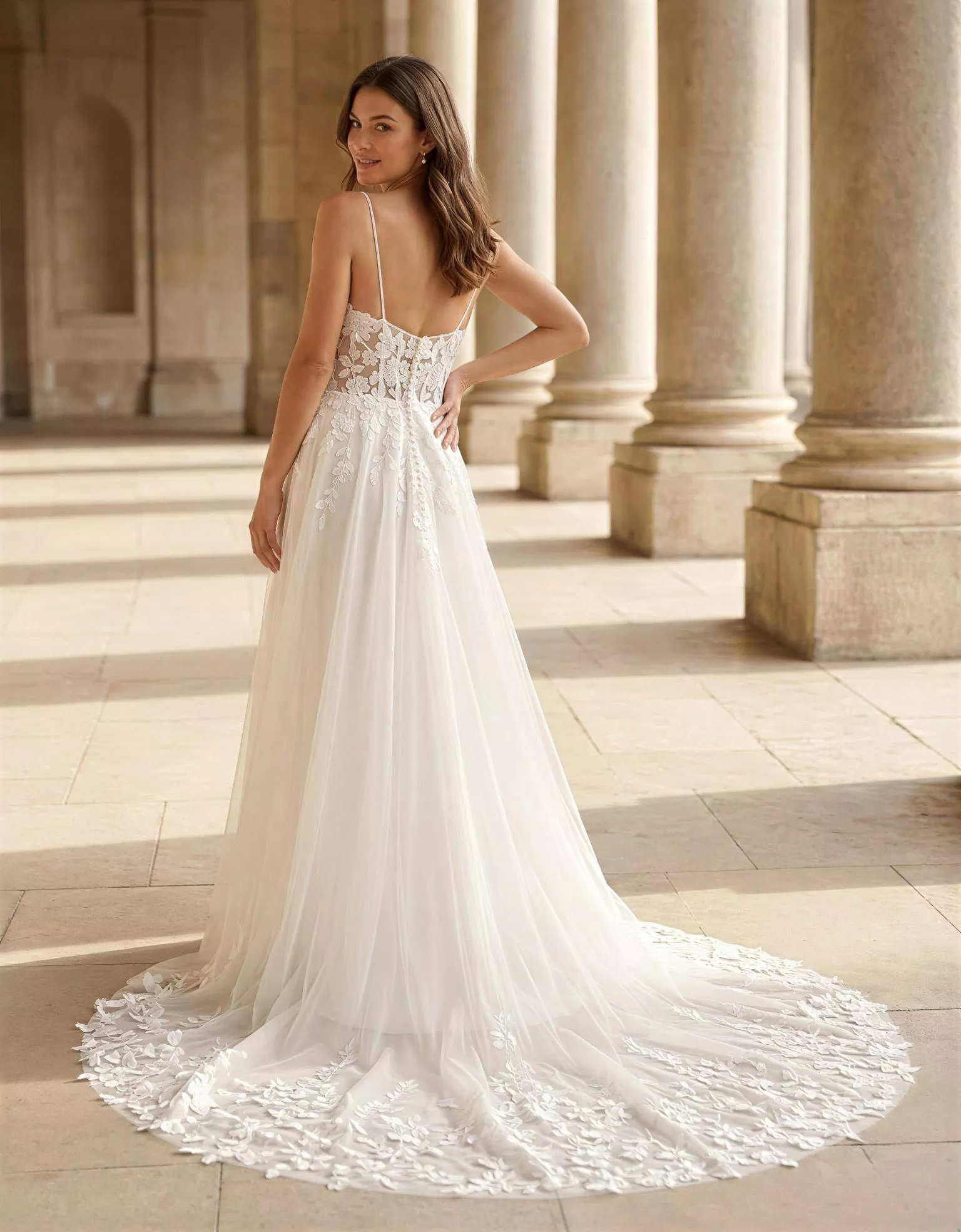 vestido-novia-jaelys-outletnupcial-atelierdebodas