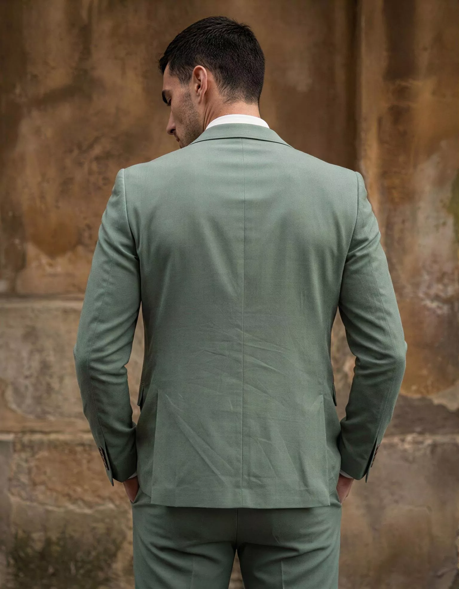 traje-novio-trionfo-outletnupcial-atelierdebodas