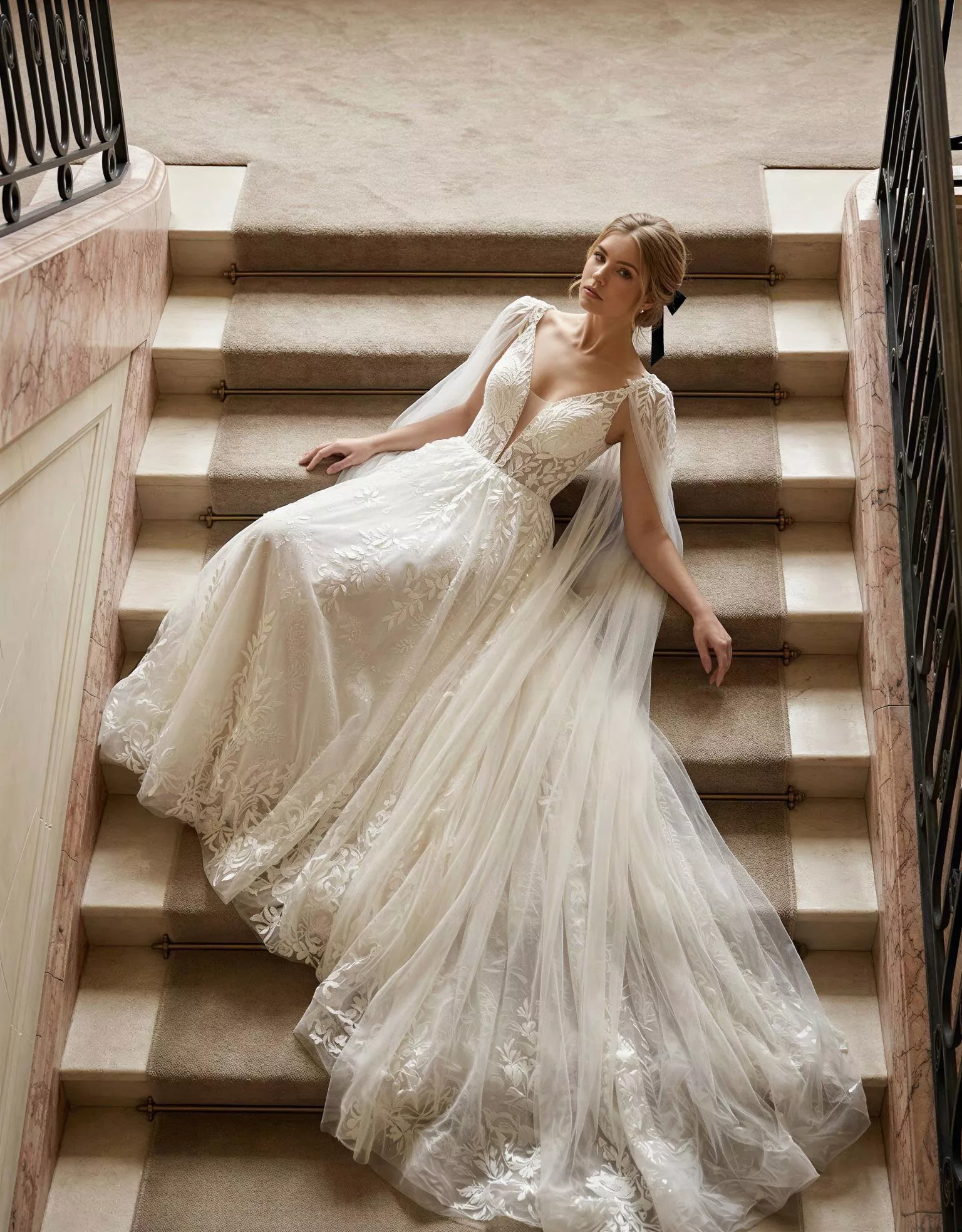 vestido-novia-aelthar-outletnupcial-encaje-escoteenv-espaldaenv-editorial-atelierdebodas