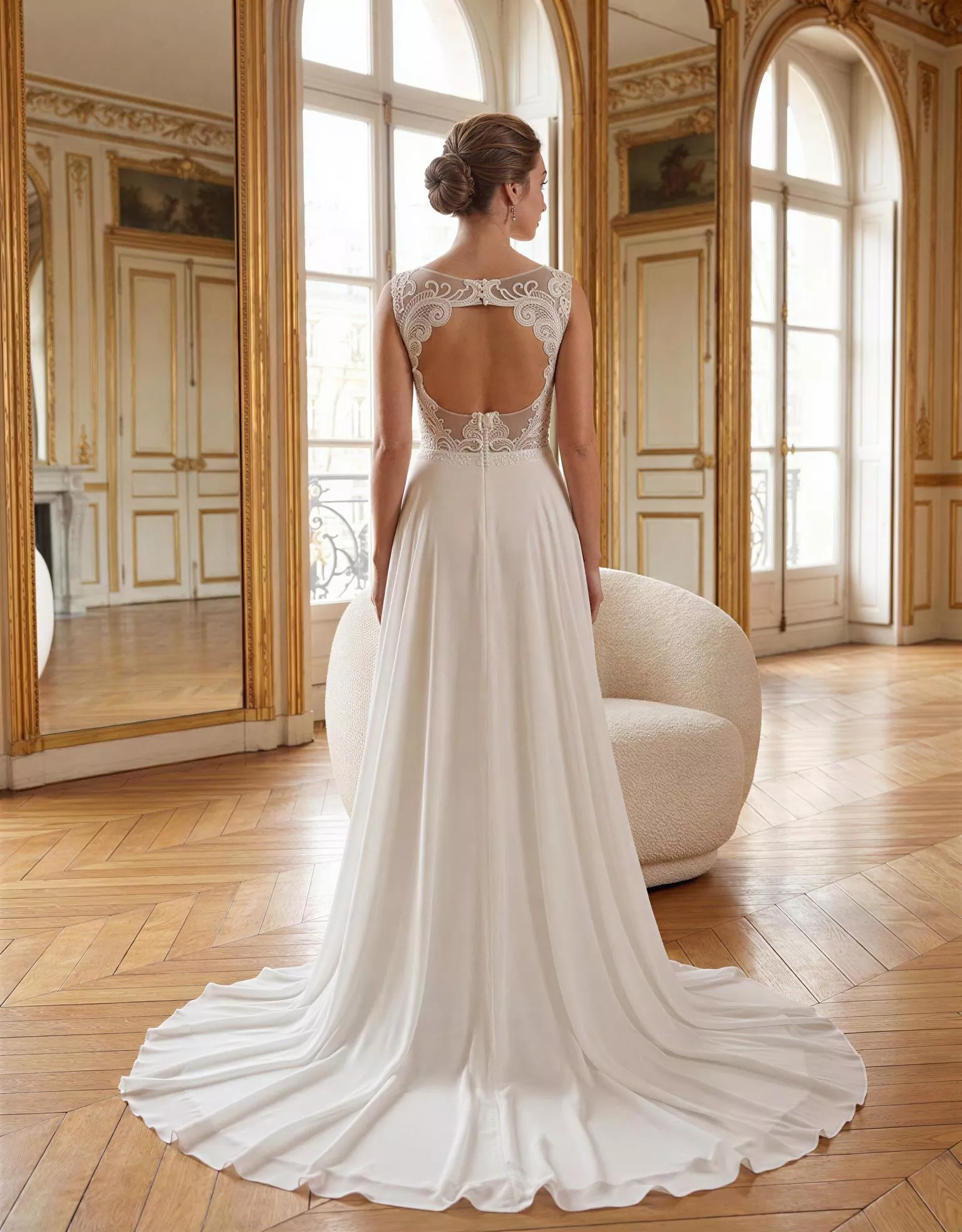 vestido-novia-fusca-outletnupcial-encaje-escotecorazón-espaldaabierta-atelierdebodas