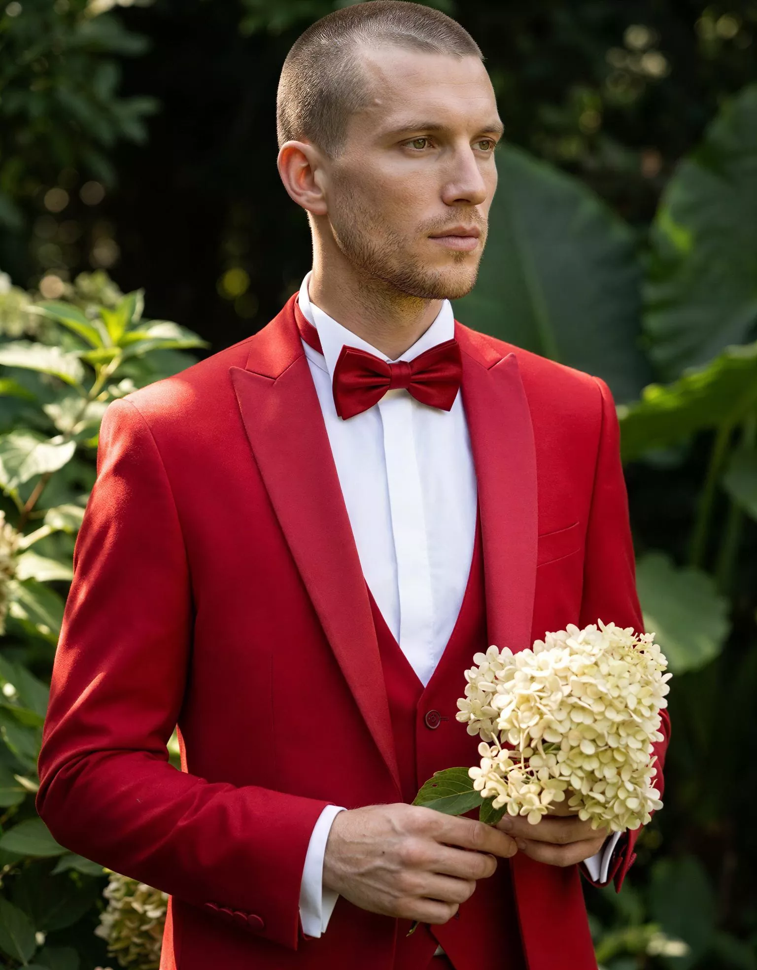 traje-novio-gerard-outletnupcial-frente-atelierdebodas