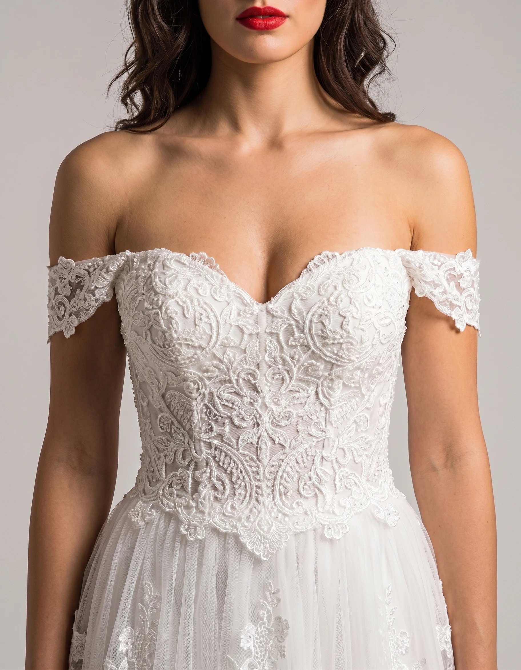 vestido-novia-gabi-tul-escotecorazon-espaldacorazon-detalle-outletnupcial