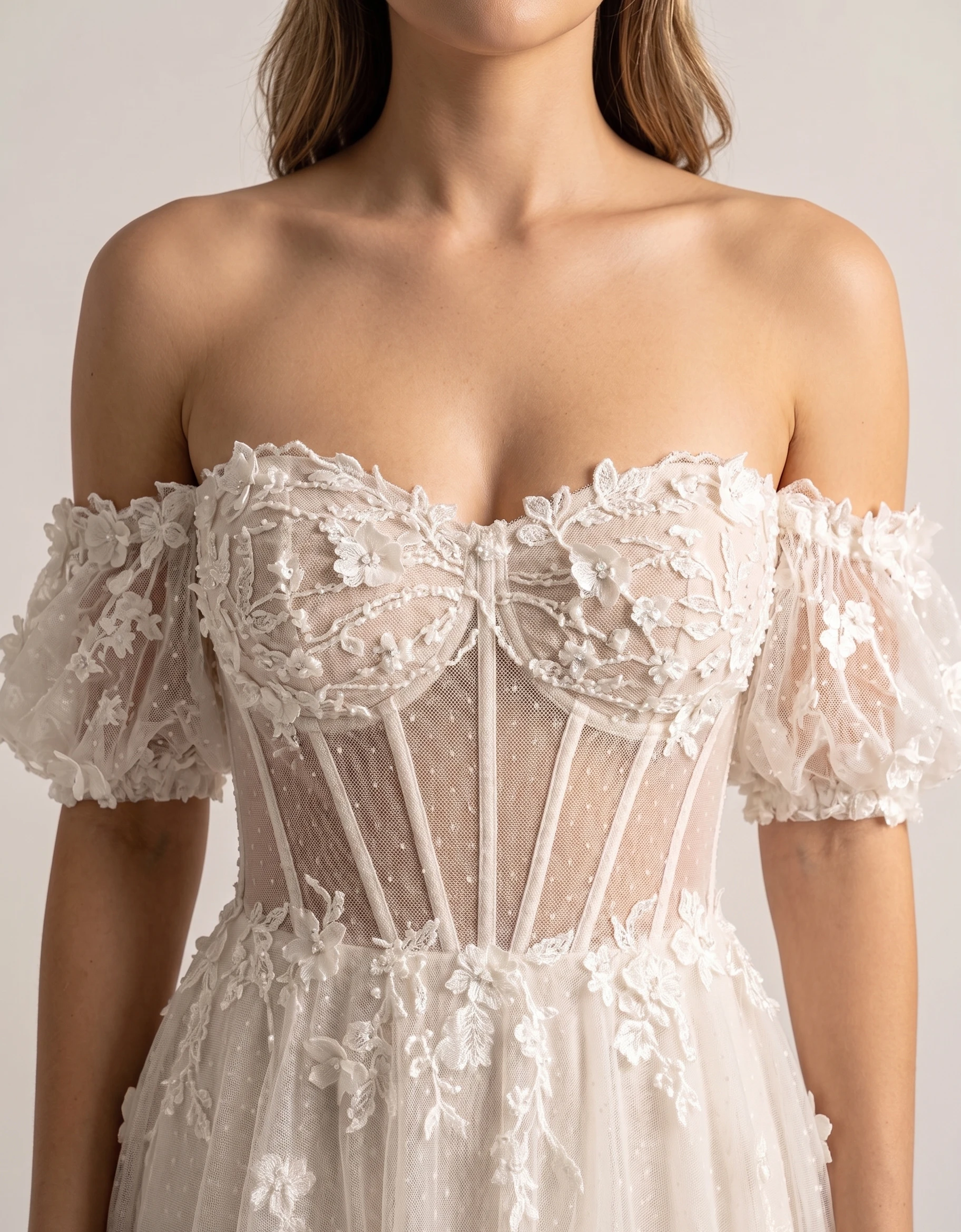 vestido-novia-inara-tul-escotecorazon-espaldacorazon-detalle-outletnupcial