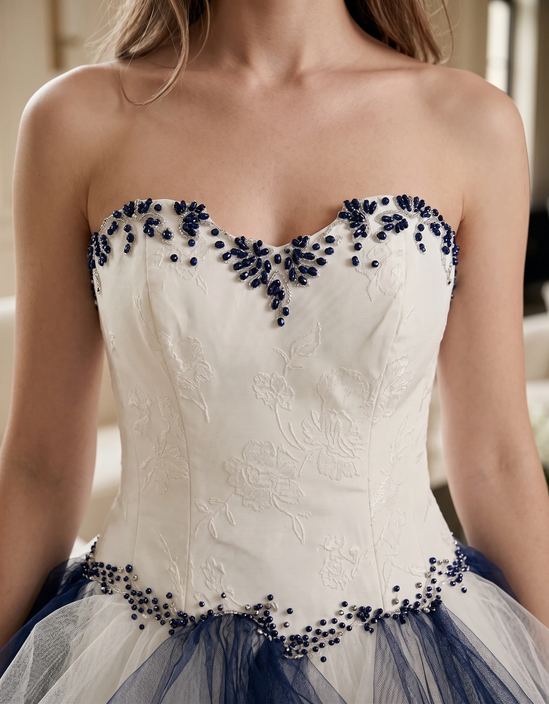 vestido-novia-leila-tul-escotecorazon-espaldacorazon-detalle-outletnupcial