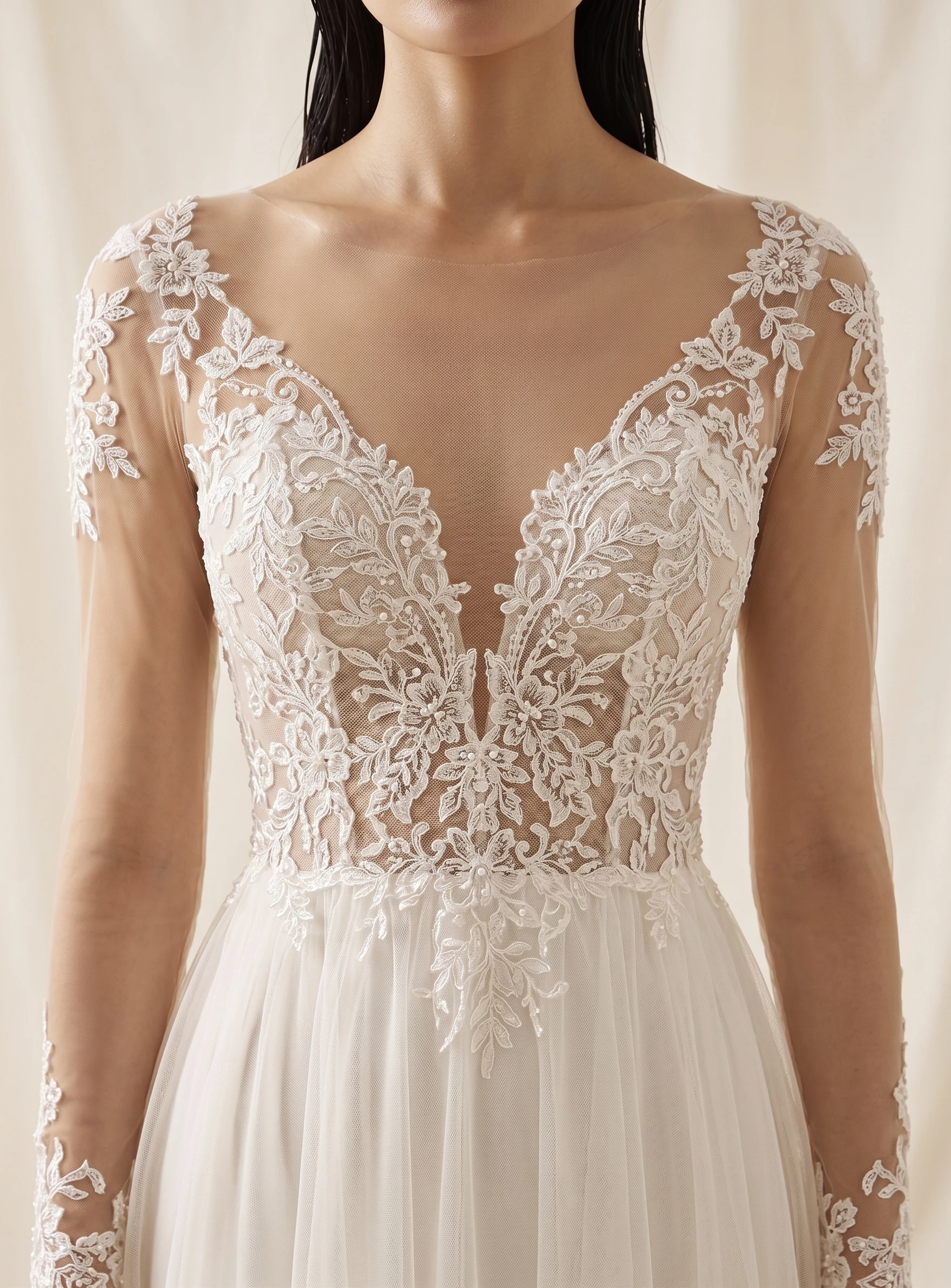 vestido-novia-lucia-encaje-escoteenv-espaldaenv-detalle-outletnupcial