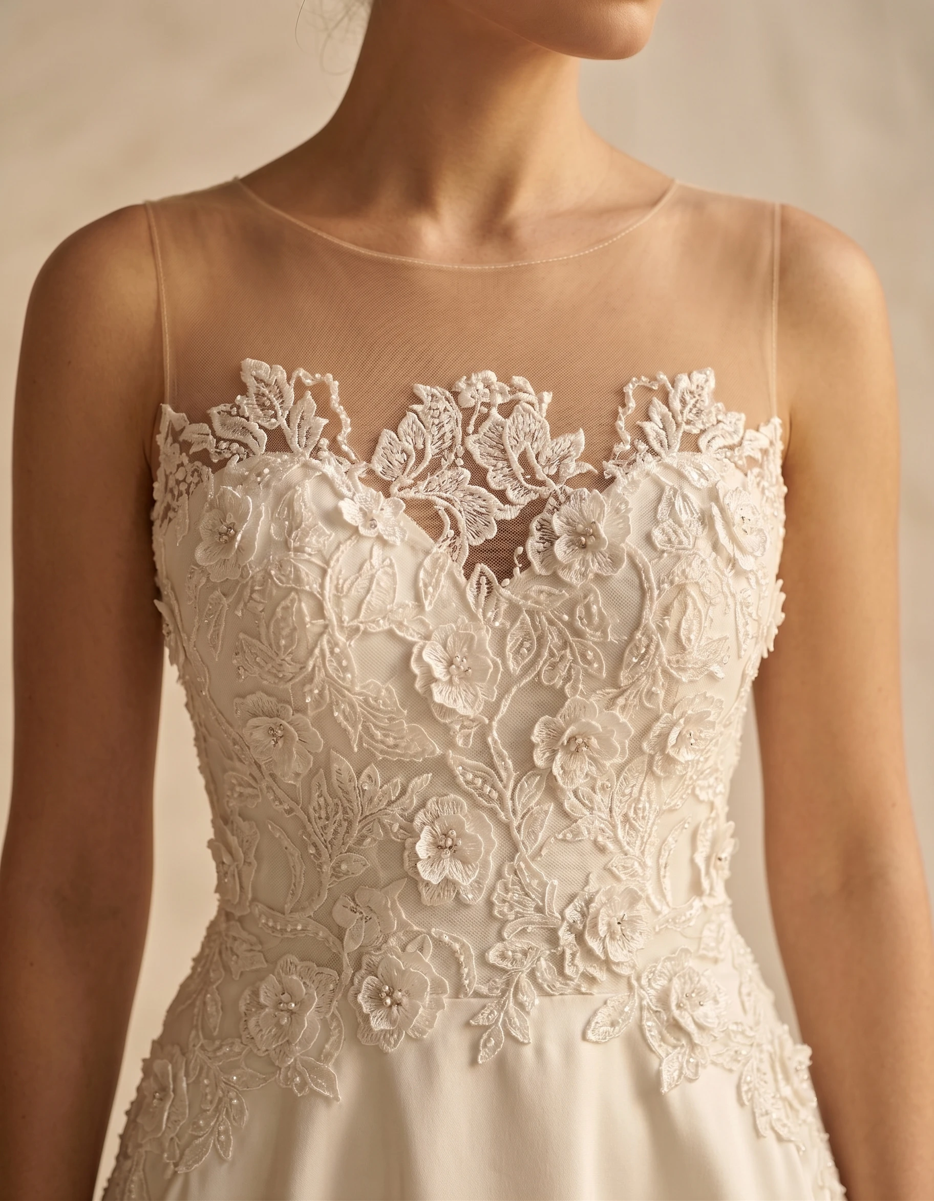 vestido-novia-mikado-encaje-escoteilusion-espaldailusion-detalle-outletnupcial